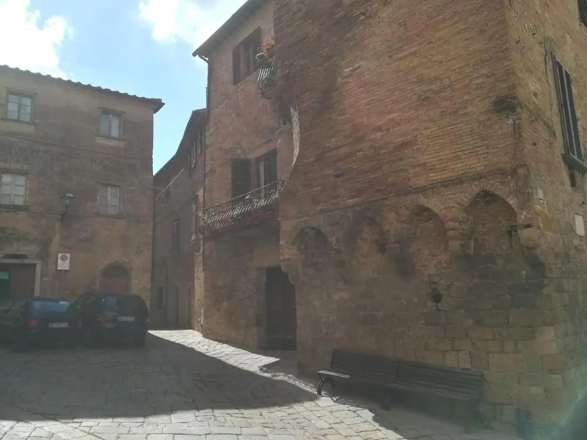 Vicolo Dei Ciliegini, 10 Apartment Volterra
